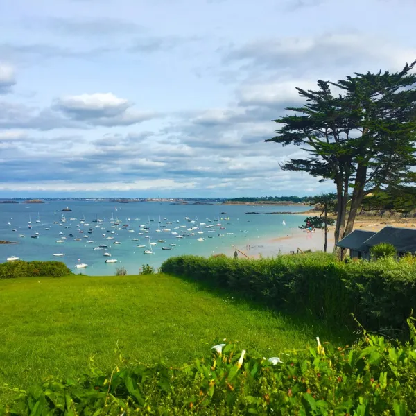 flower-camping-longchamp-st-lunaire-km1je