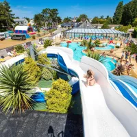 flower-camping-longchamp-st-lunaire-oz3lw