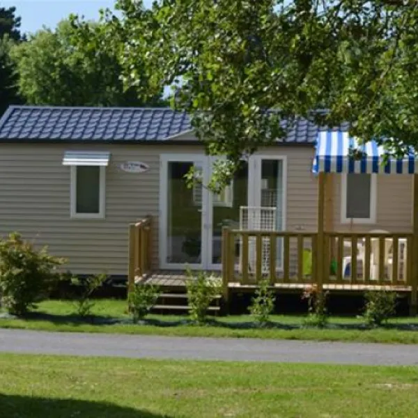 flower-camping-longchamp-st-lunaire-vyx27