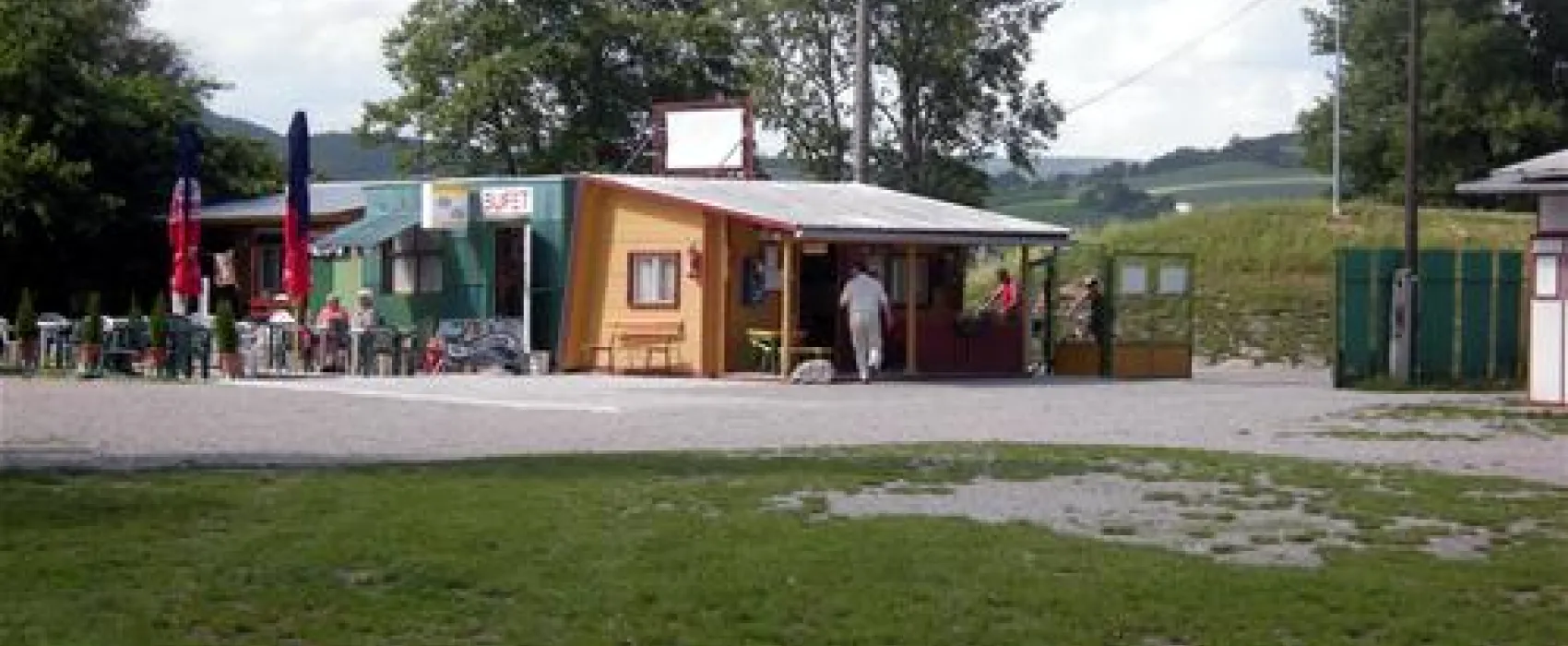 Autocamping Trencin Na Ostrove