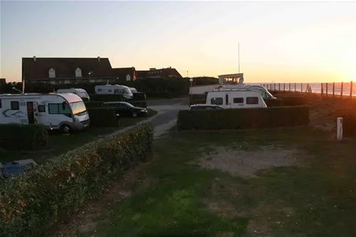 camping-le-point-du-jour-merville-franceville-plage-ff1nu