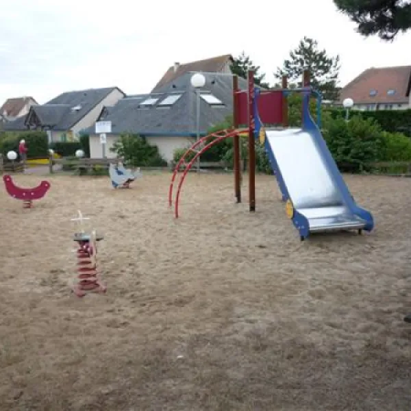 camping-le-point-du-jour-merville-franceville-plage-ycw78