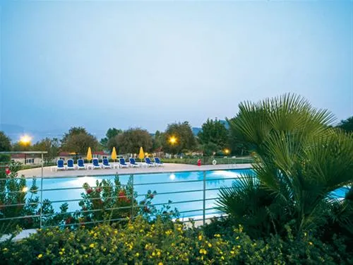 camping-onda-blu-manerba-del-garda-qmrsw