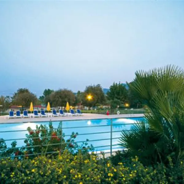camping-onda-blu-manerba-del-garda-qmrsw