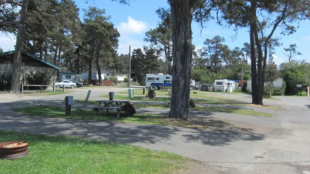 pomo-rv-park-campground-fort-bragg-qpd38