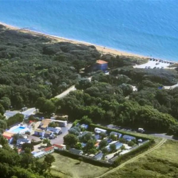 camping-les-cupressus-la-cotiniere-r3px8