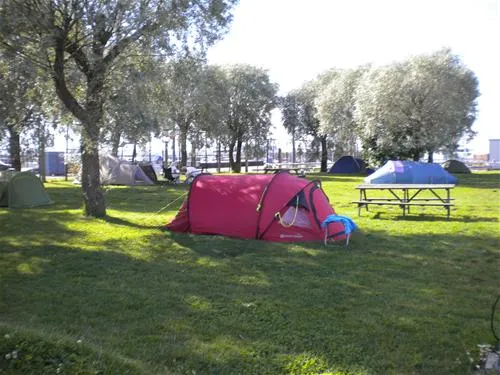 pirita-harbor-camping-tallin-qnxyu