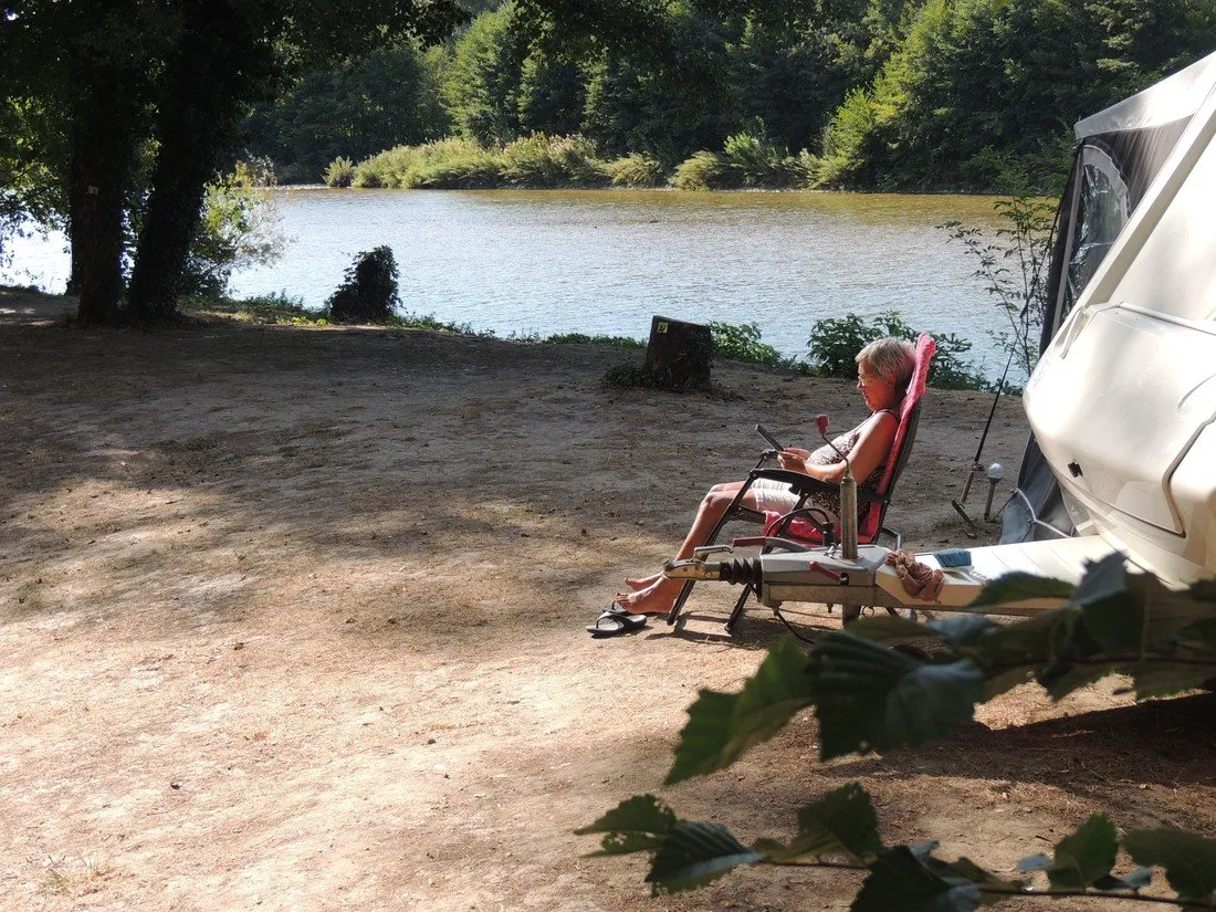 camping-beau-rivage-cardet-24n6i