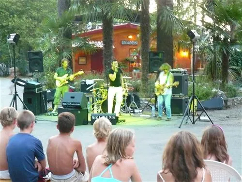 camping-beau-rivage-cardet-vkyrf