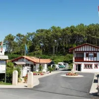flower-camping-ferme-erromardie-st-jean-de-luz-qahgg