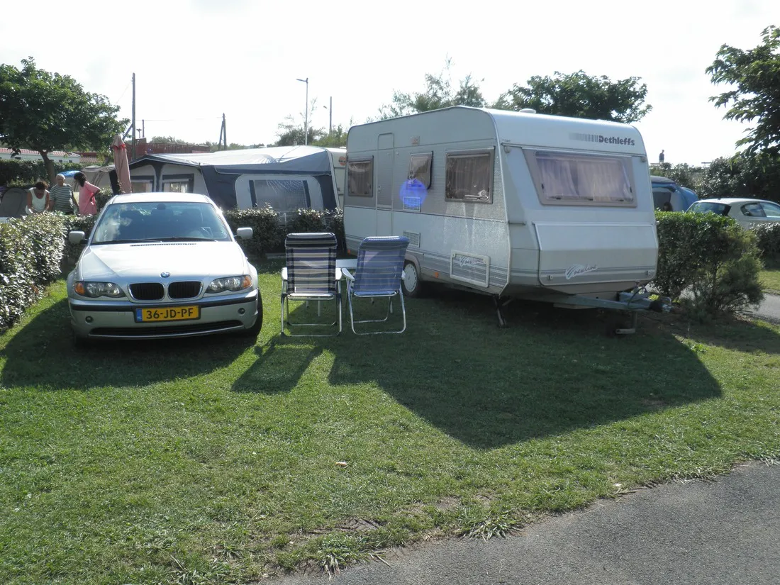 flower-camping-ferme-erromardie-st-jean-de-luz-tzsql