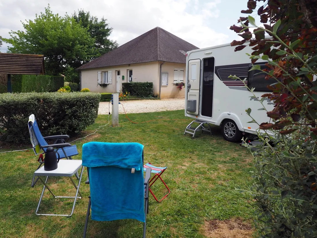 camping-municipal-de-la-lanciere-chatillon-coligny-ydku6