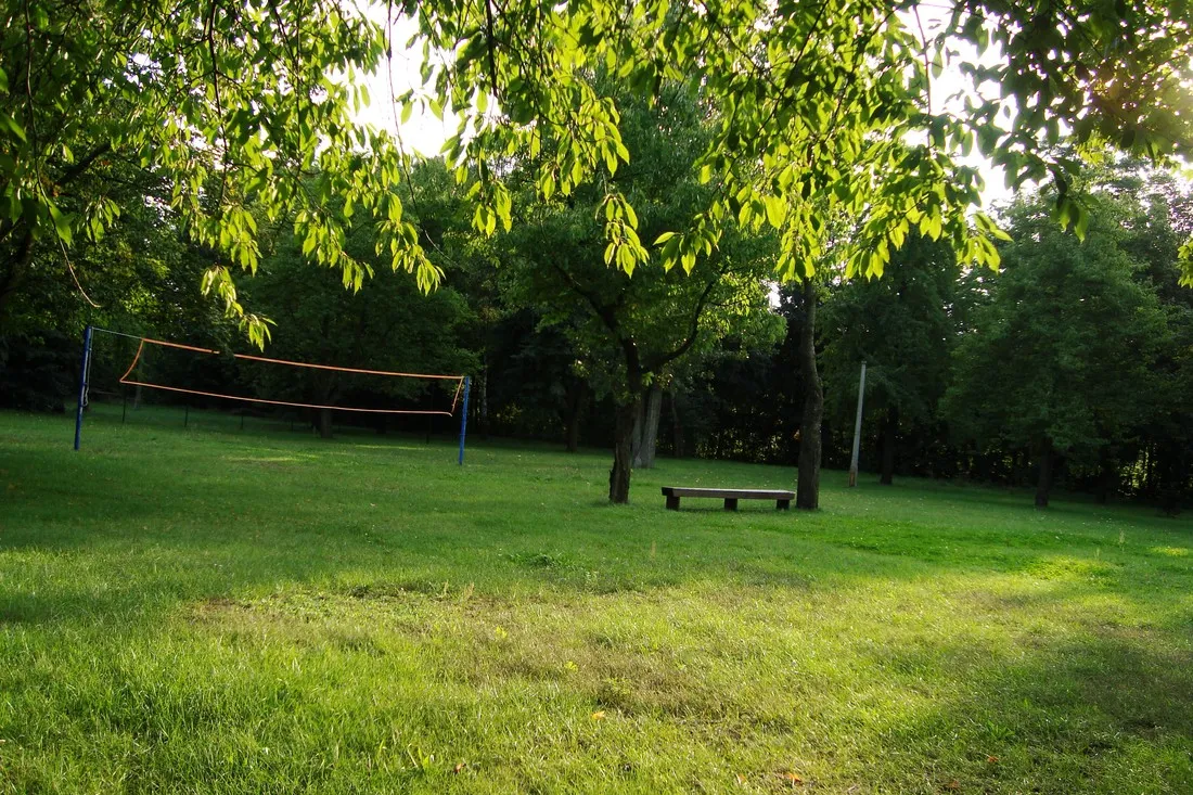 bungalowgarten-im-zeltplatz-koblenz-am-knappensee-lohsa-e1tu4