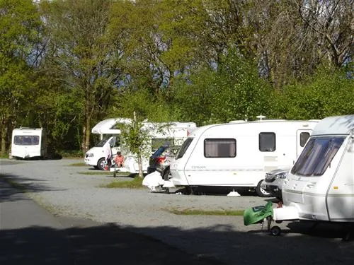 coedyllwyn-caravan-club-site-gellilydan-qdyjq