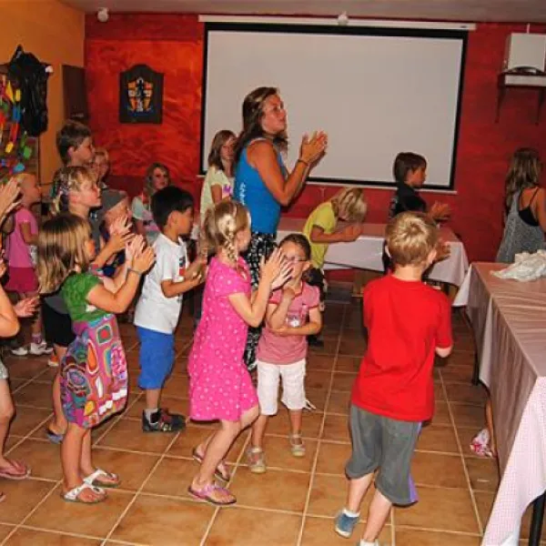 camping-la-castillonderie-thonac-dcfrw