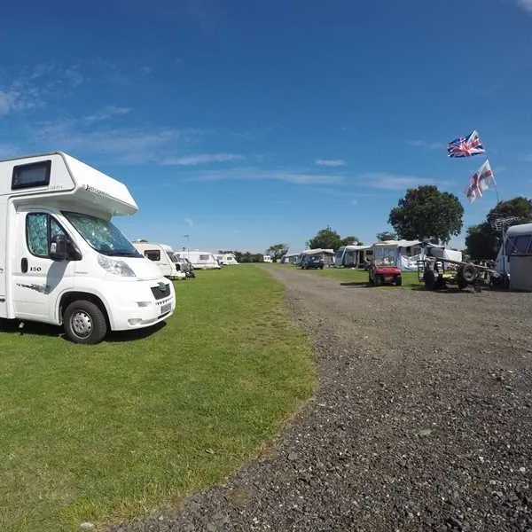 the-hollies-camping-leisure-resort-suffolk-hiq4r