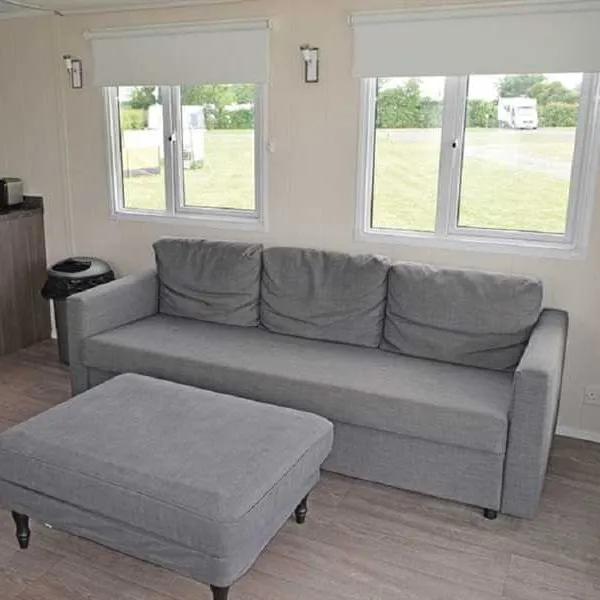 the-hollies-camping-leisure-resort-suffolk-rwtmw
