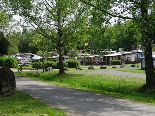 camping-spitzer-stein-grnberg-p69hb
