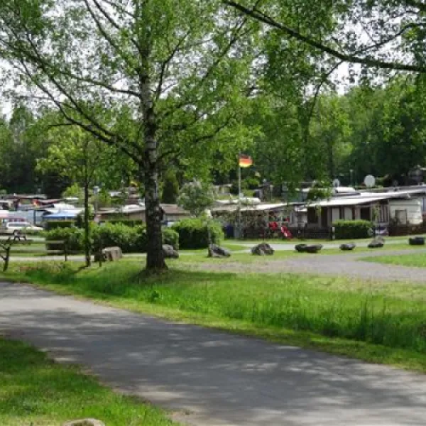 camping-spitzer-stein-grnberg-p69hb