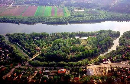 papsziget-camping-szentendre-jgm6b