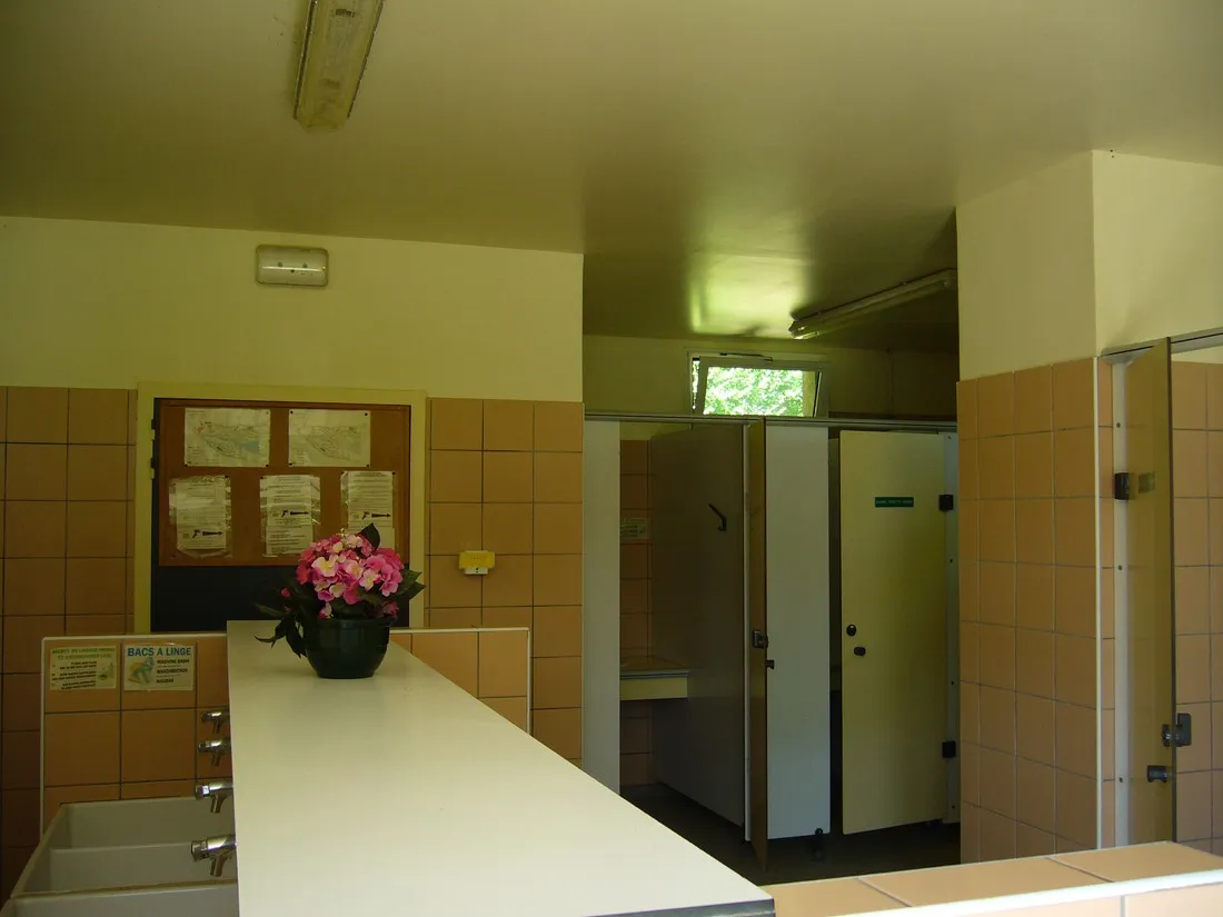 camping-de-roybon-isre-klu5z