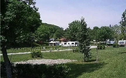 camping-de-roybon-isre-nkvgv