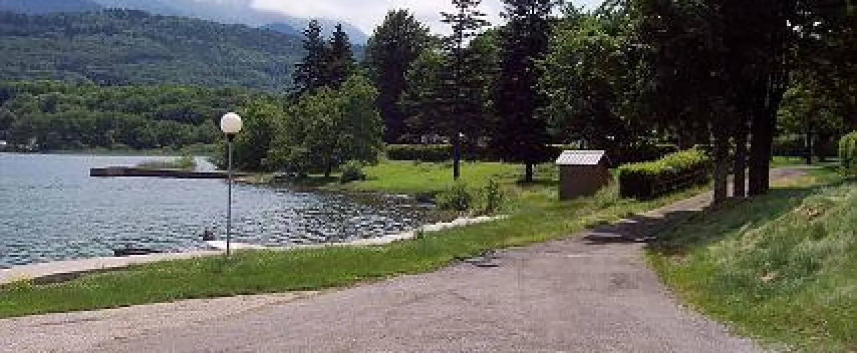 Camping Au Pré du Lac