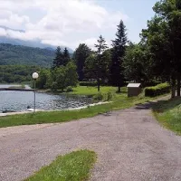 camping-au-pr-du-lac-isre-d0t3c