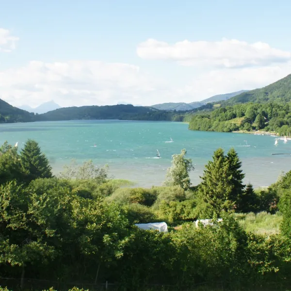 camping-au-pr-du-lac-isre-egxci