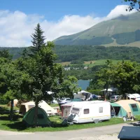 camping-au-pr-du-lac-isre-sinih