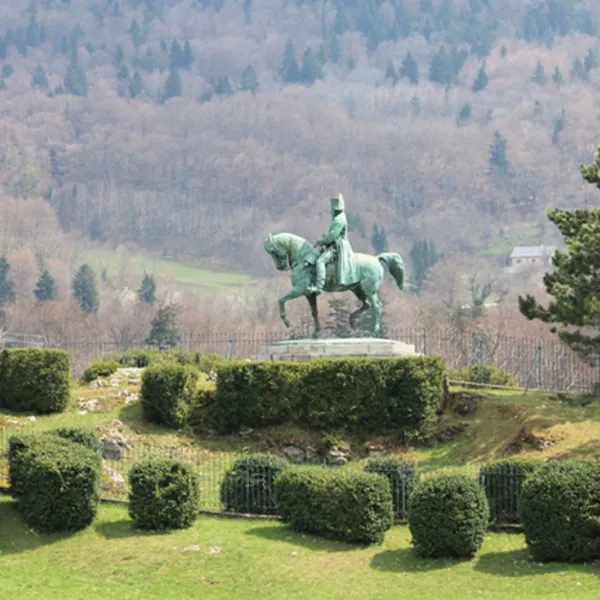 camping-au-pr-du-lac-isre-tdfj5