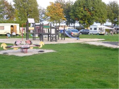 camping-klein-vink-rekreatie-arcen-a1o2u