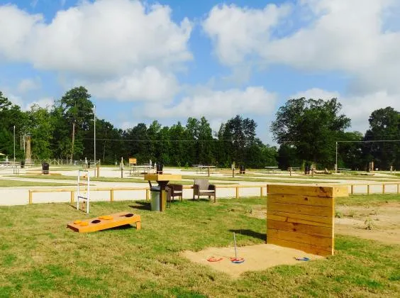 new-adventure-rv-park-horse-hotel-coldspring-q2pht