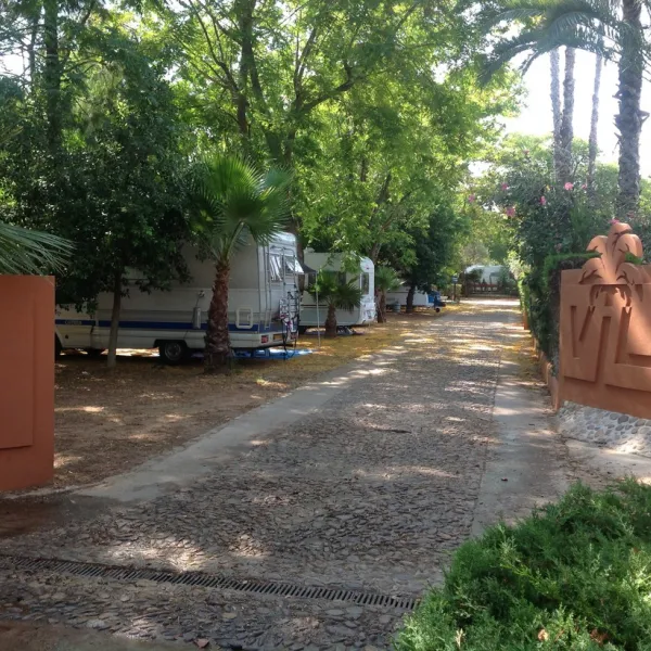 villsom-dos-hermanas-b1vh5