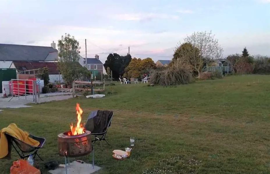 royal-standard-campsite-gwinear-hayle-blawx