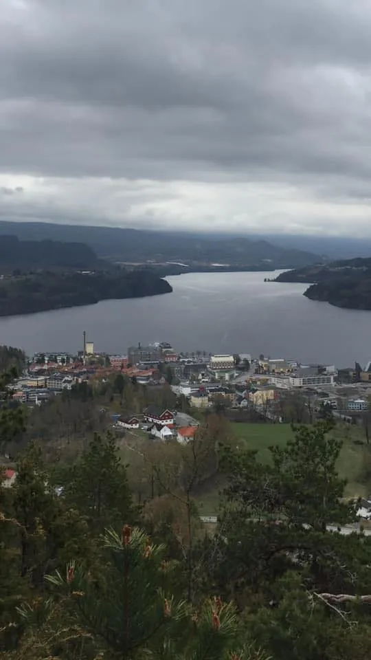 su-tinnes-bobilparkering-notodden-y9axz