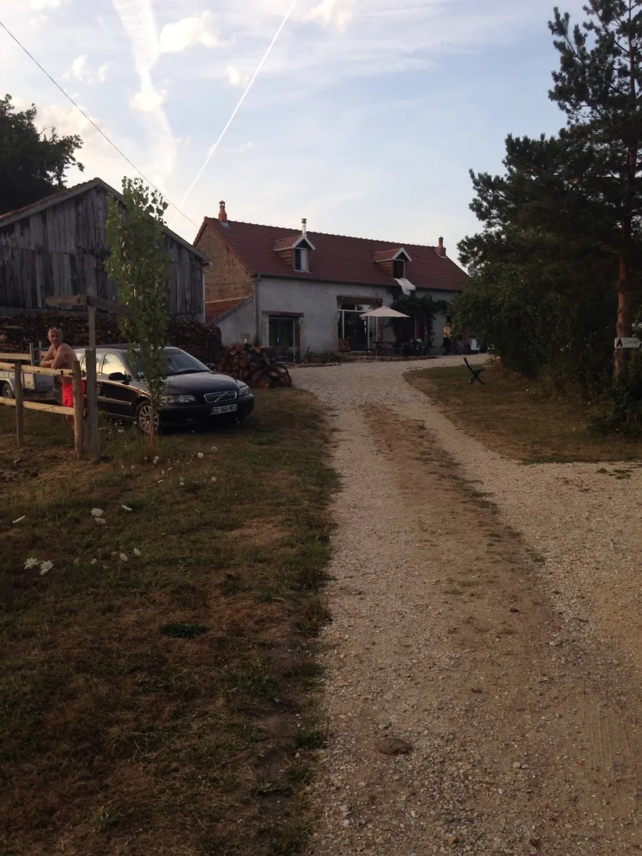les-vernelles-saint-aubin-le-monial-bdytu