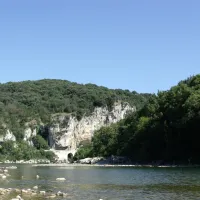 des-tunnels-vallon-pont-darc-ardeche-hboqk