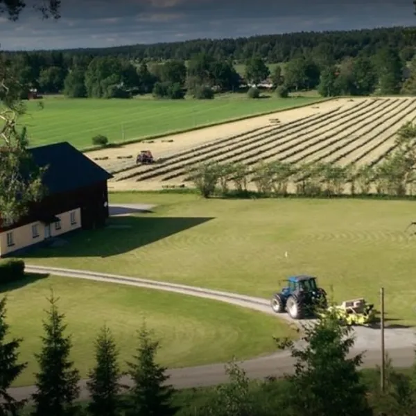 gyllene-brunnen-brollopslokal-glamping-fjardhundra-bi4j4