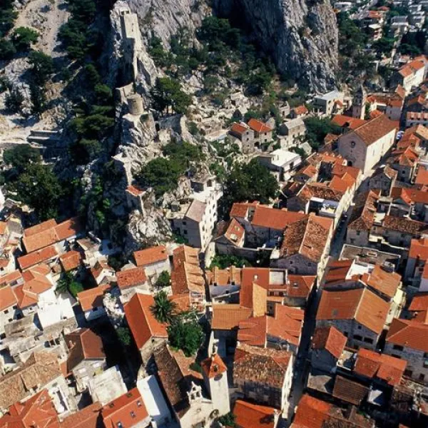 kamp-galeb-omi-bouuv