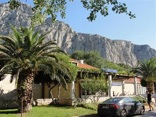 kamp-galeb-omi-ptye8