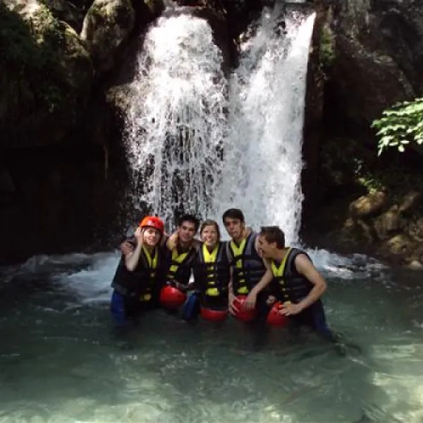 camp-mostrafting-rooms-tara-abljak-qvwzo