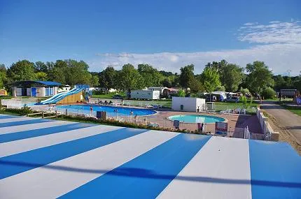 camping-les-bords-de-loue-jura-itr9u