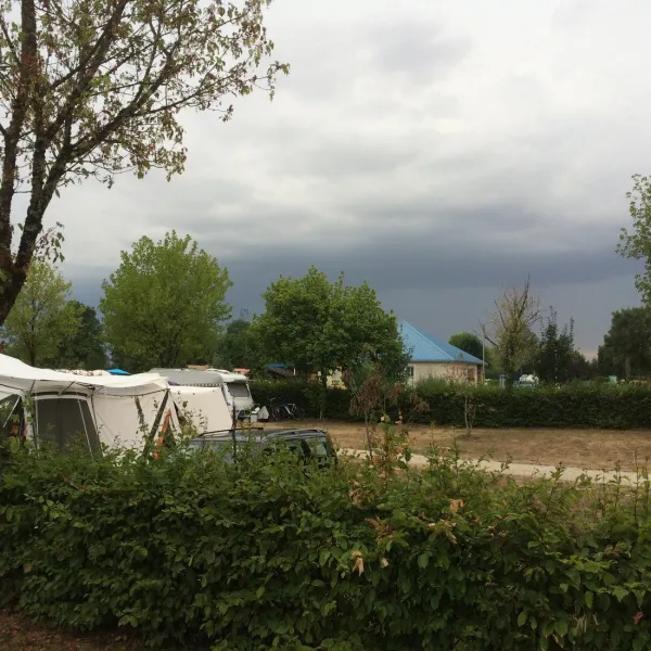 camping-les-bords-de-loue-jura-pfu44