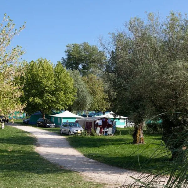 camping-les-bords-de-loue-jura-zm5kz