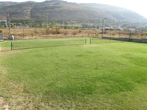 mali-wimbledon-mostar-0tg77