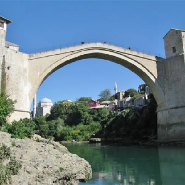 mali-wimbledon-mostar-cxd2u