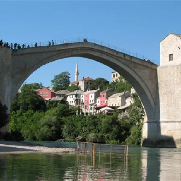 mali-wimbledon-mostar-n0g1q