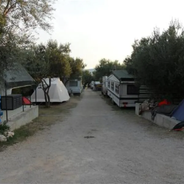 autocamp-adria-sveti-filip-i-jakov-kkc9b