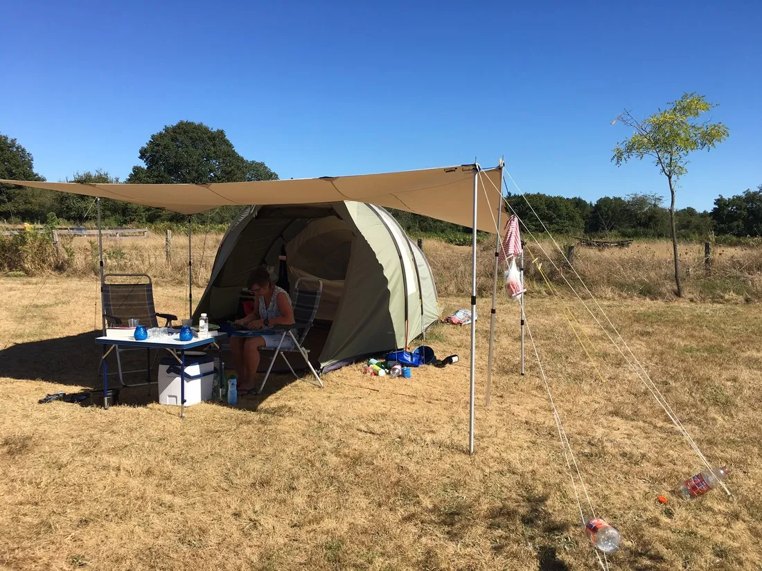 camping-vue-du-lac--fours-jbrzs